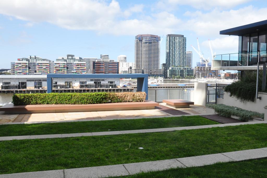 Apartments Melbourne Domain - New Quay Docklands Екстериор снимка